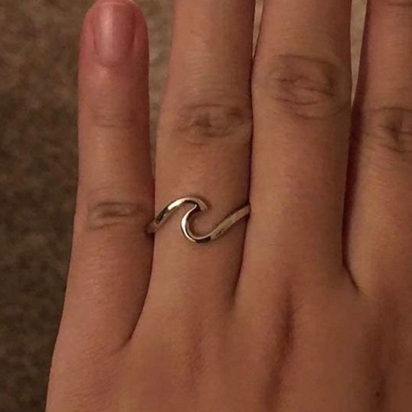 Ocean Wave Rose Gold Ring Size 8 - Picture 6 of 10